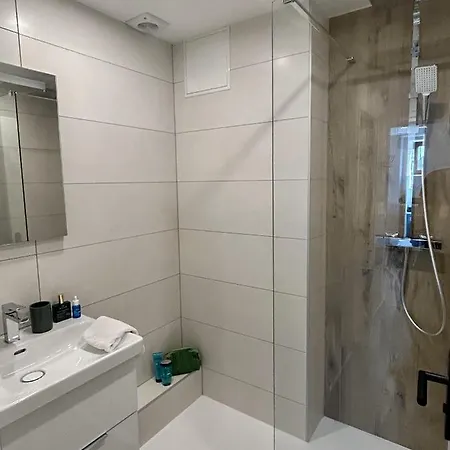 Nouveau - Le Perdu De Vue - Chateau Lichtenberg